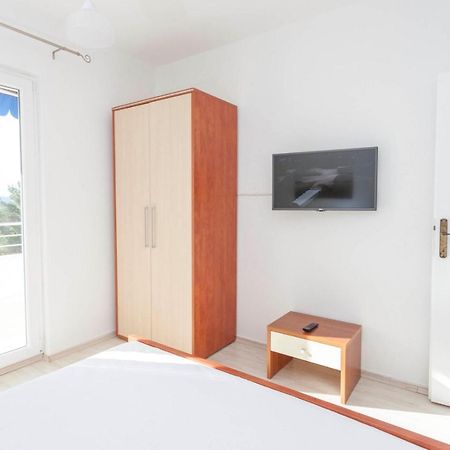 Apartment Aria Baška Voda Buitenkant foto
