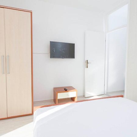 Apartment Aria Baška Voda Buitenkant foto