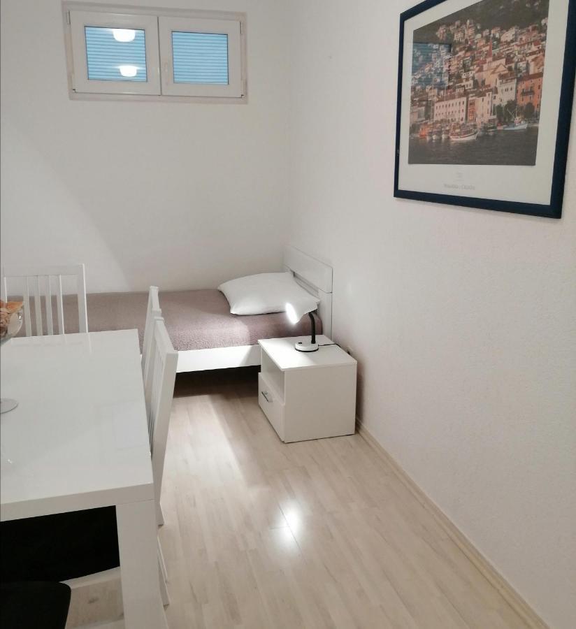 Apartment Aria Baška Voda Buitenkant foto